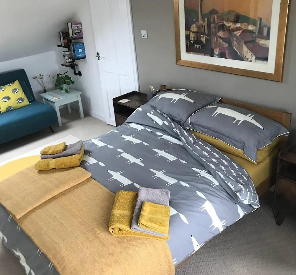 Homestay Large Light Loft Room - En Suite Brighton United Kingdom